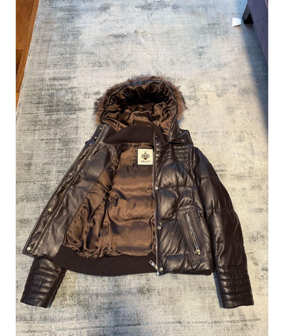 BALLY Коричневый кожаный пуховик, фото 5
