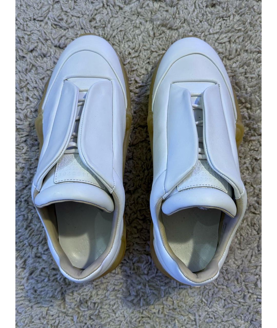 MAISON MARGIELA Белые кожаные низкие кроссовки / кеды, фото 3