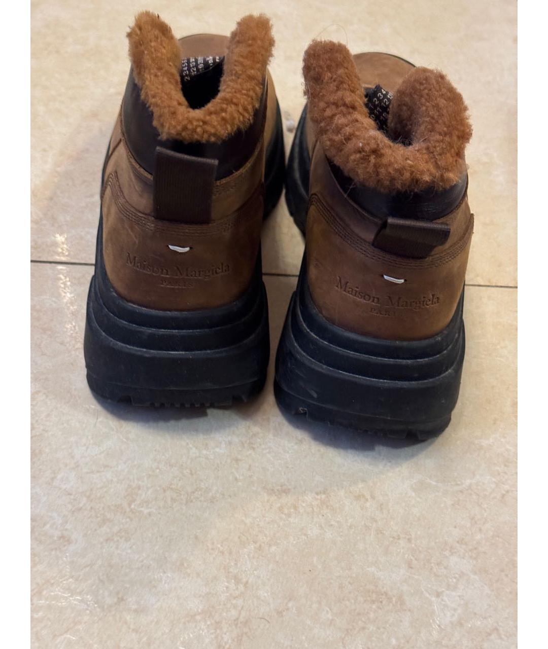 MAISON MARGIELA Коричневые нубуковые ботинки, фото 4
