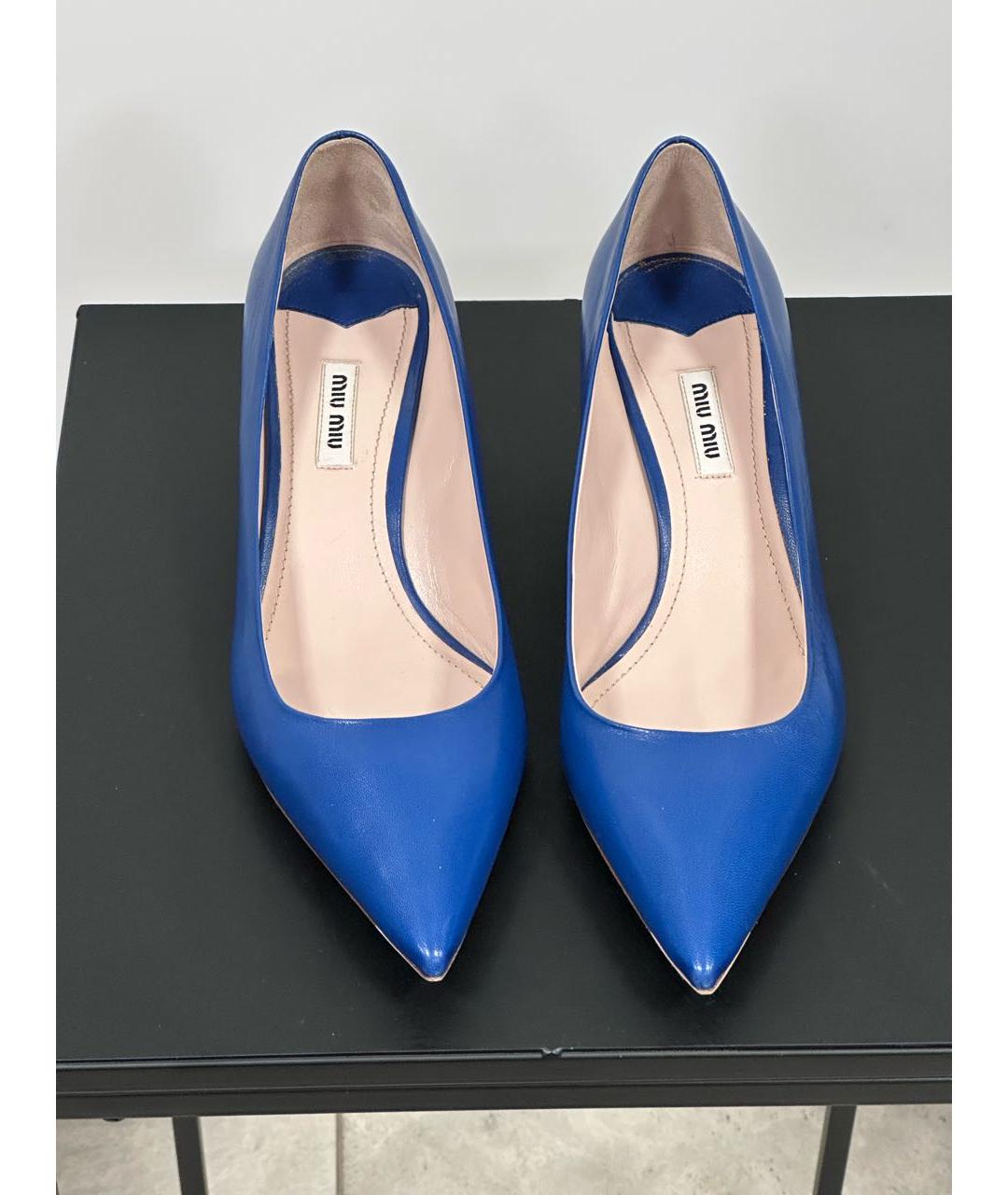 MIU MIU Синие кожаные лодочки на низком каблуке, фото 2