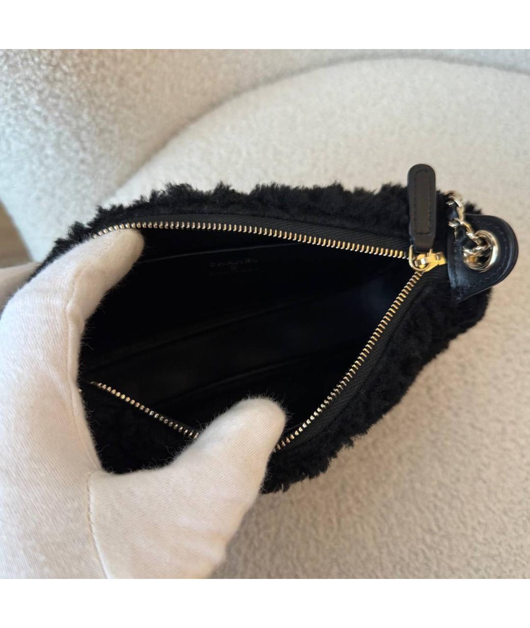 CHANEL Черная меховая сумка через плечо, фото 3