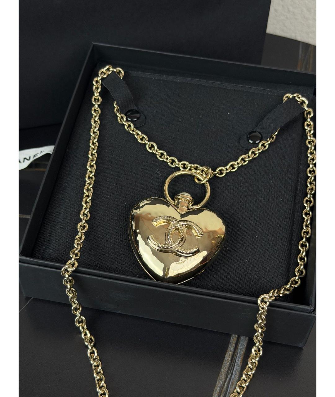 CHANEL Золотая металлическая подвеска, фото 2