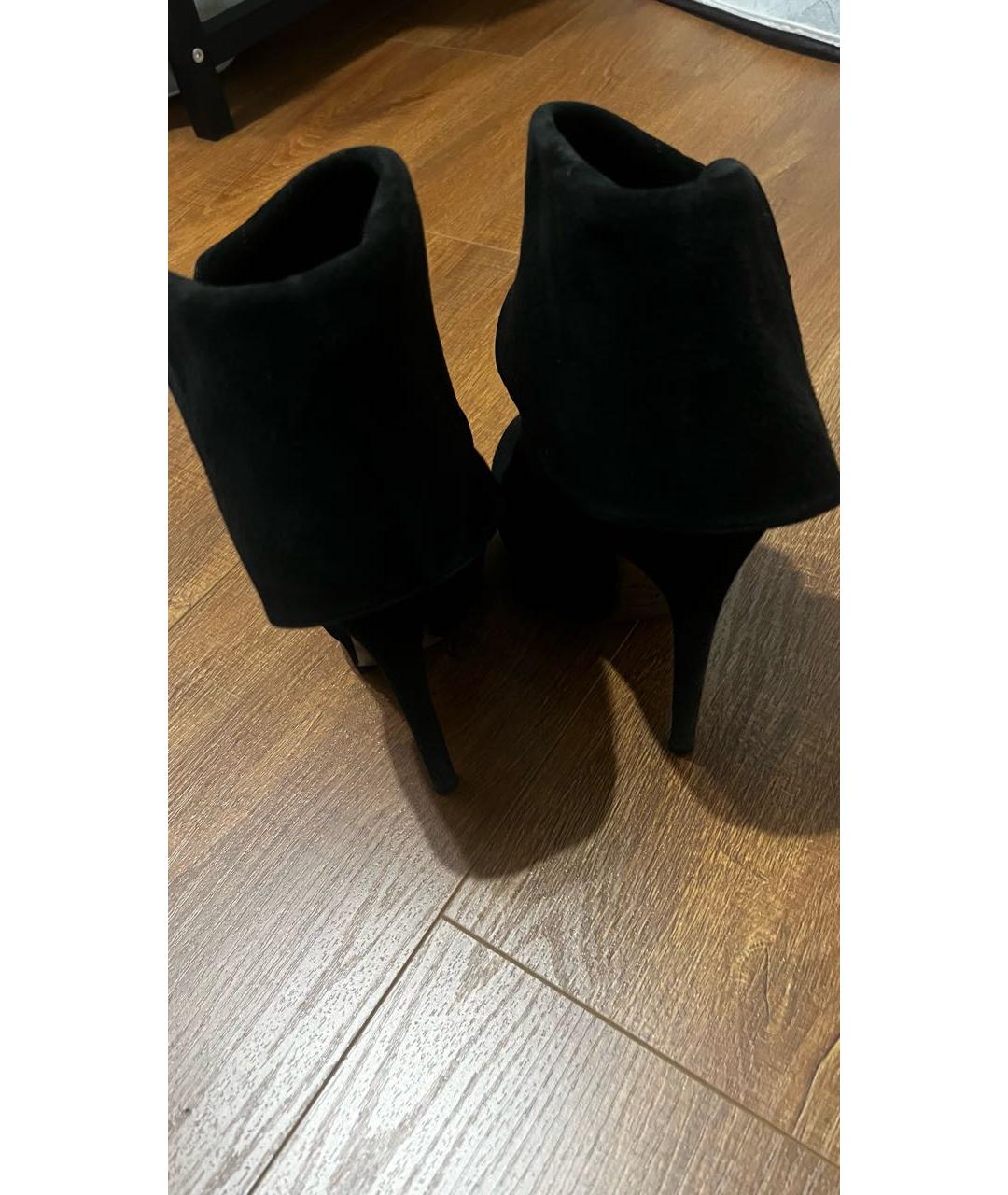 ALAIA Черные замшевые ботильоны, фото 3