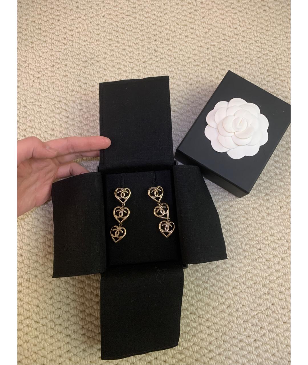 CHANEL Золотые металлические серьги, фото 2