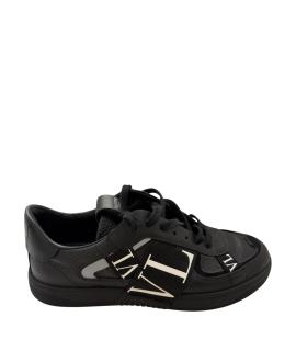 VALENTINO Низкие кроссовки / кеды