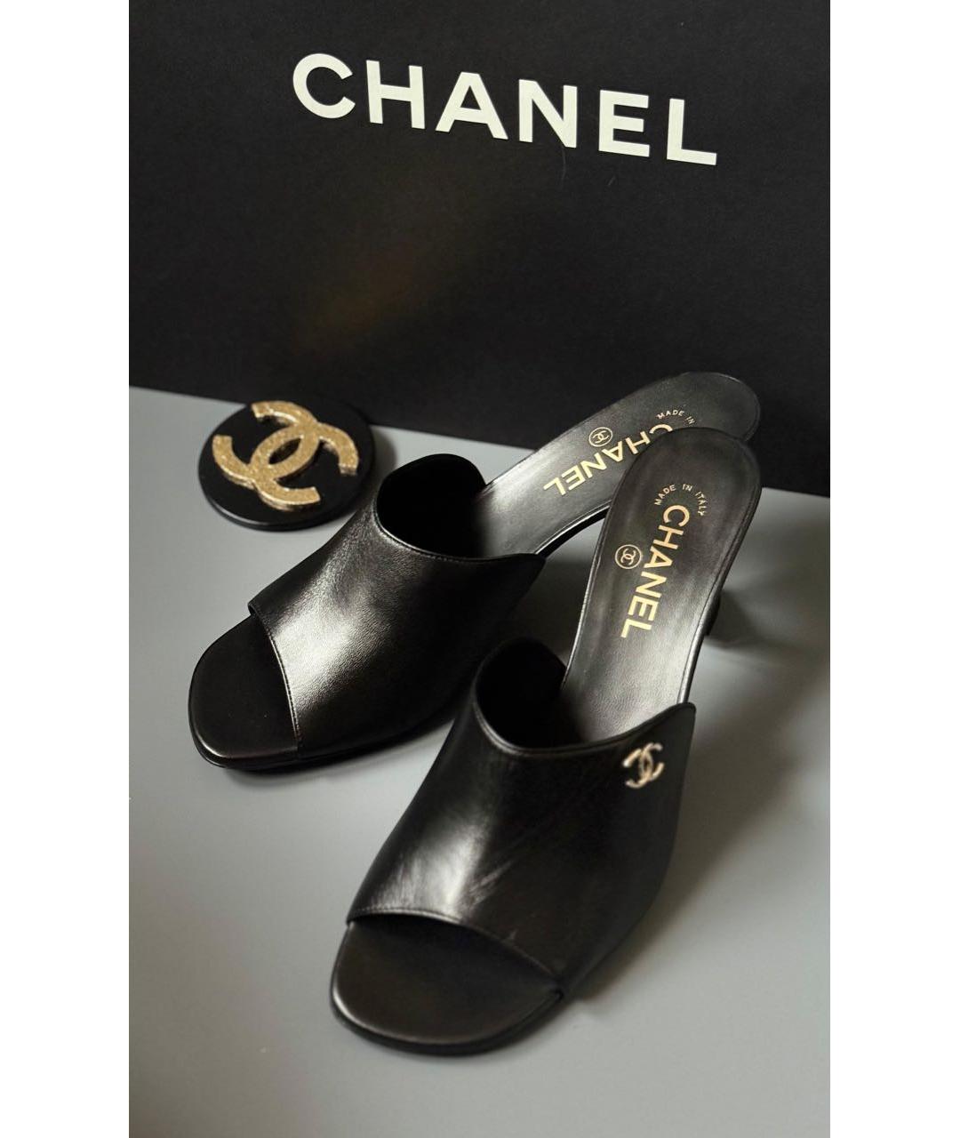 CHANEL Черные кожаные мюли, фото 3