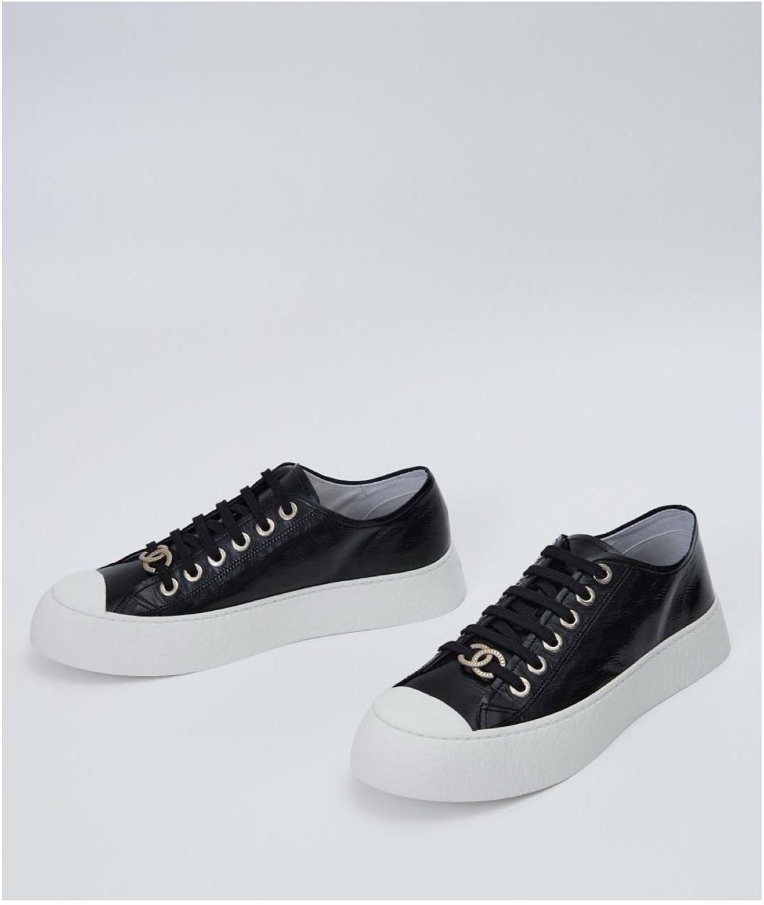 CHANEL Черные кеды из лакированной кожи, фото 3