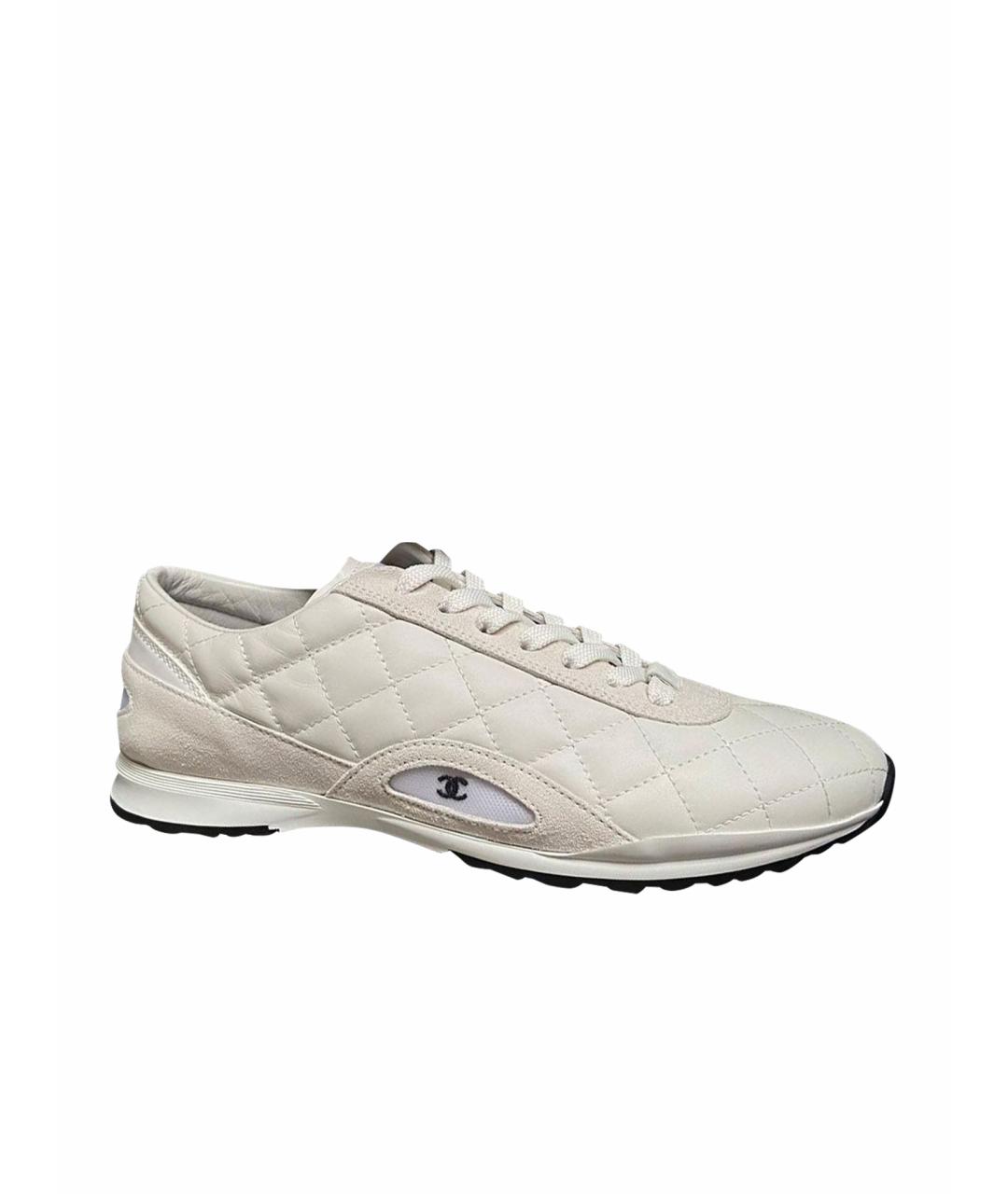 CHANEL Белые кожаные кеды, фото 1