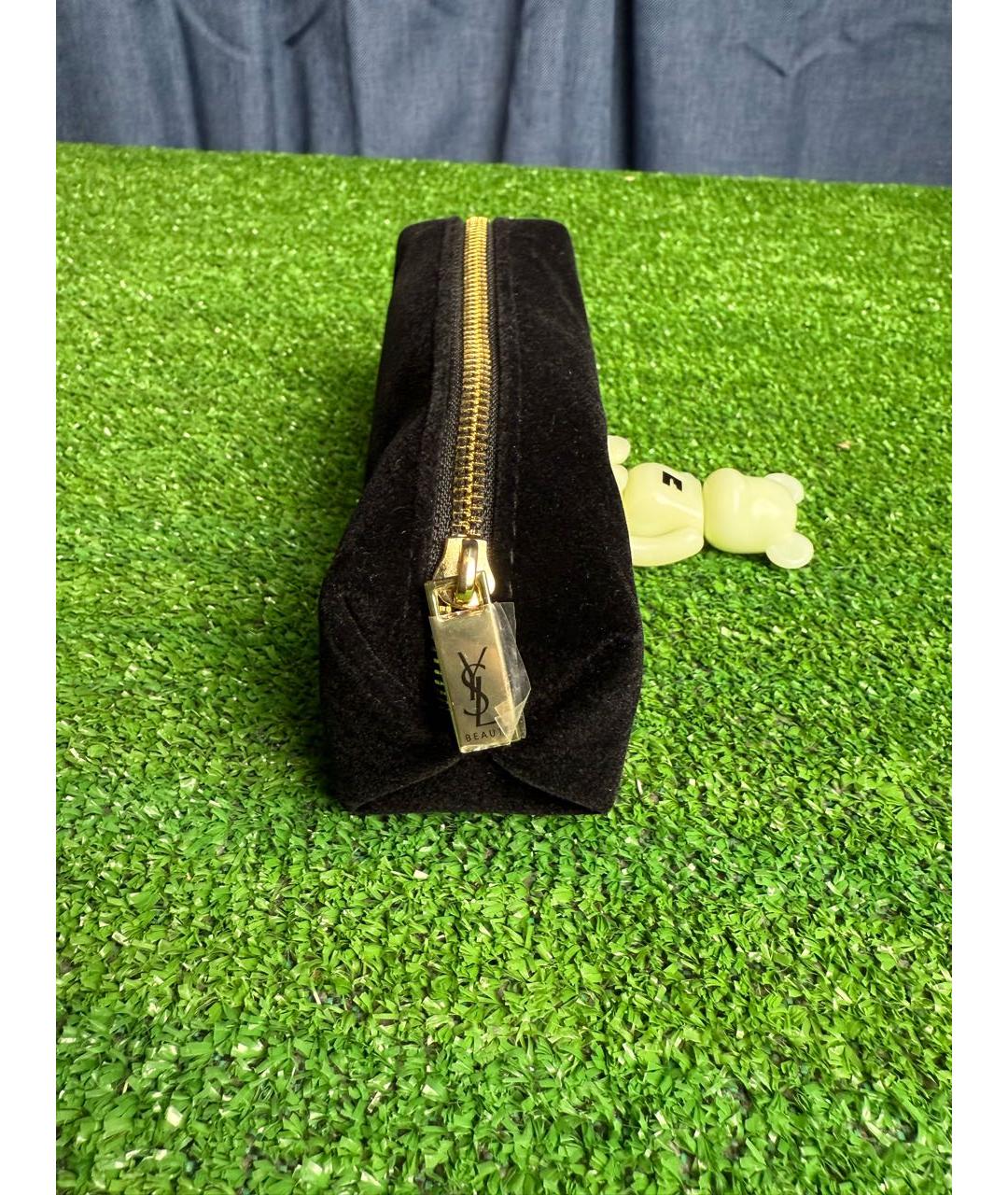 SAINT LAURENT Черная бархатная косметичка, фото 3