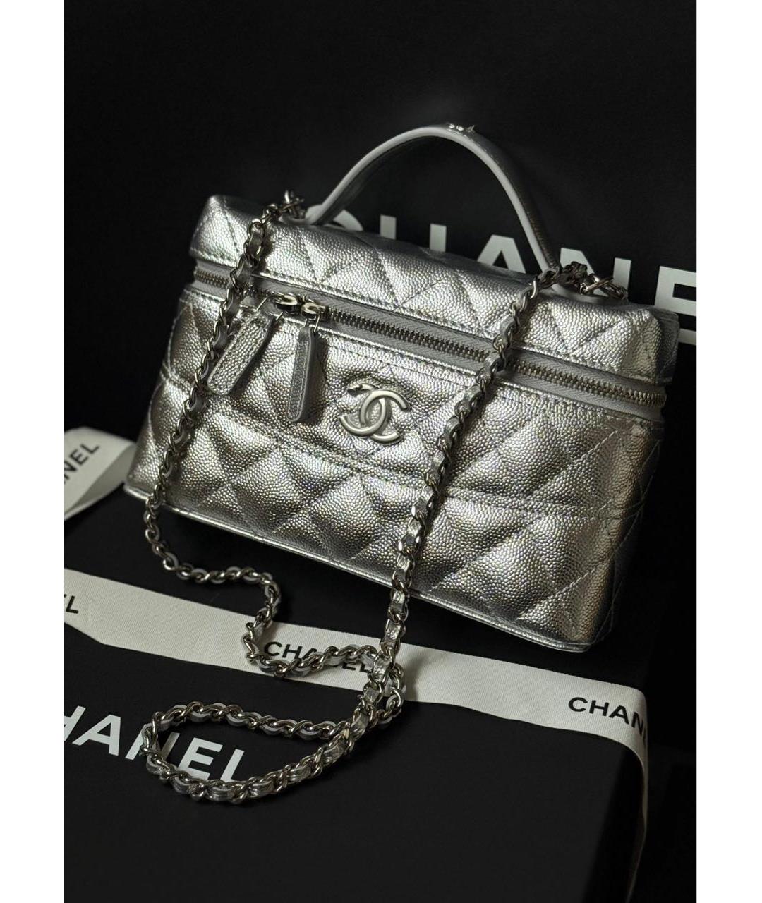 CHANEL Серебряная кожаная сумка через плечо, фото 2