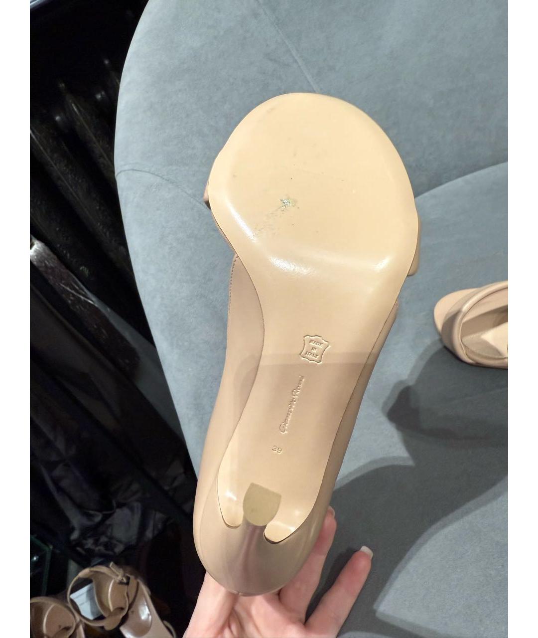 GIANVITO ROSSI Бежевые кожаные босоножки, фото 7