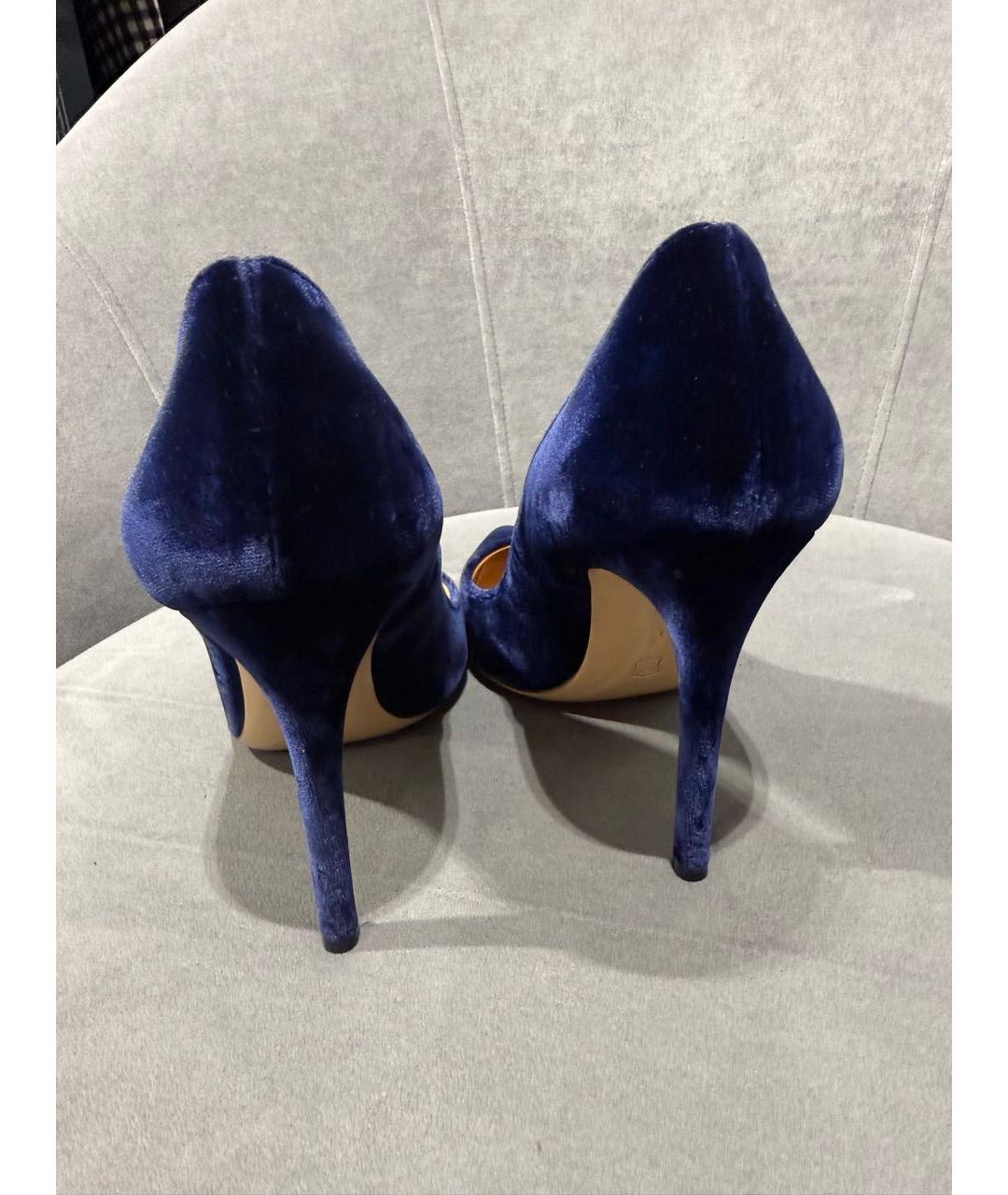GIANVITO ROSSI Темно-синие бархатные туфли, фото 4