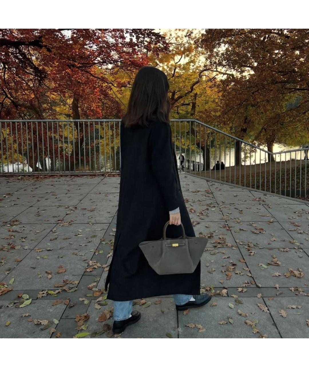 DEMELLIER Антрацитовая замшевая сумка с короткими ручками, фото 4