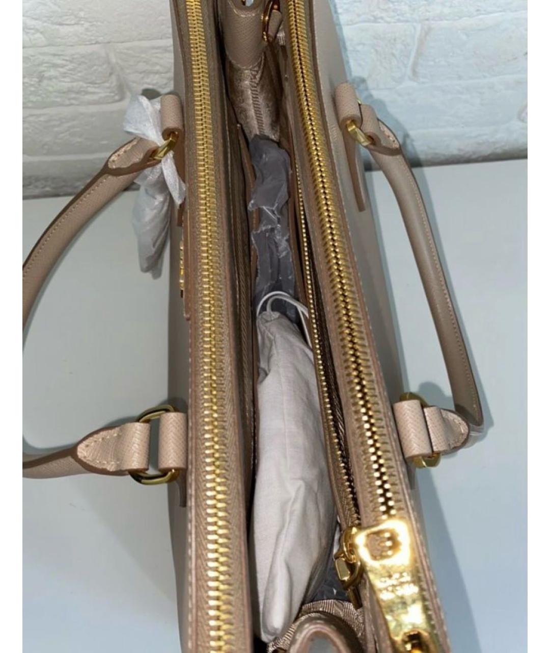 PRADA Бежевая кожаная сумка с короткими ручками, фото 4