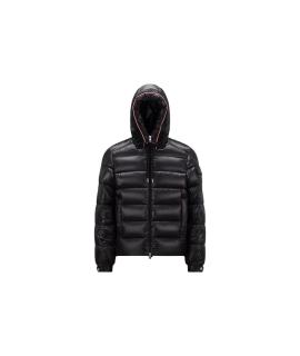 MONCLER Пуховик