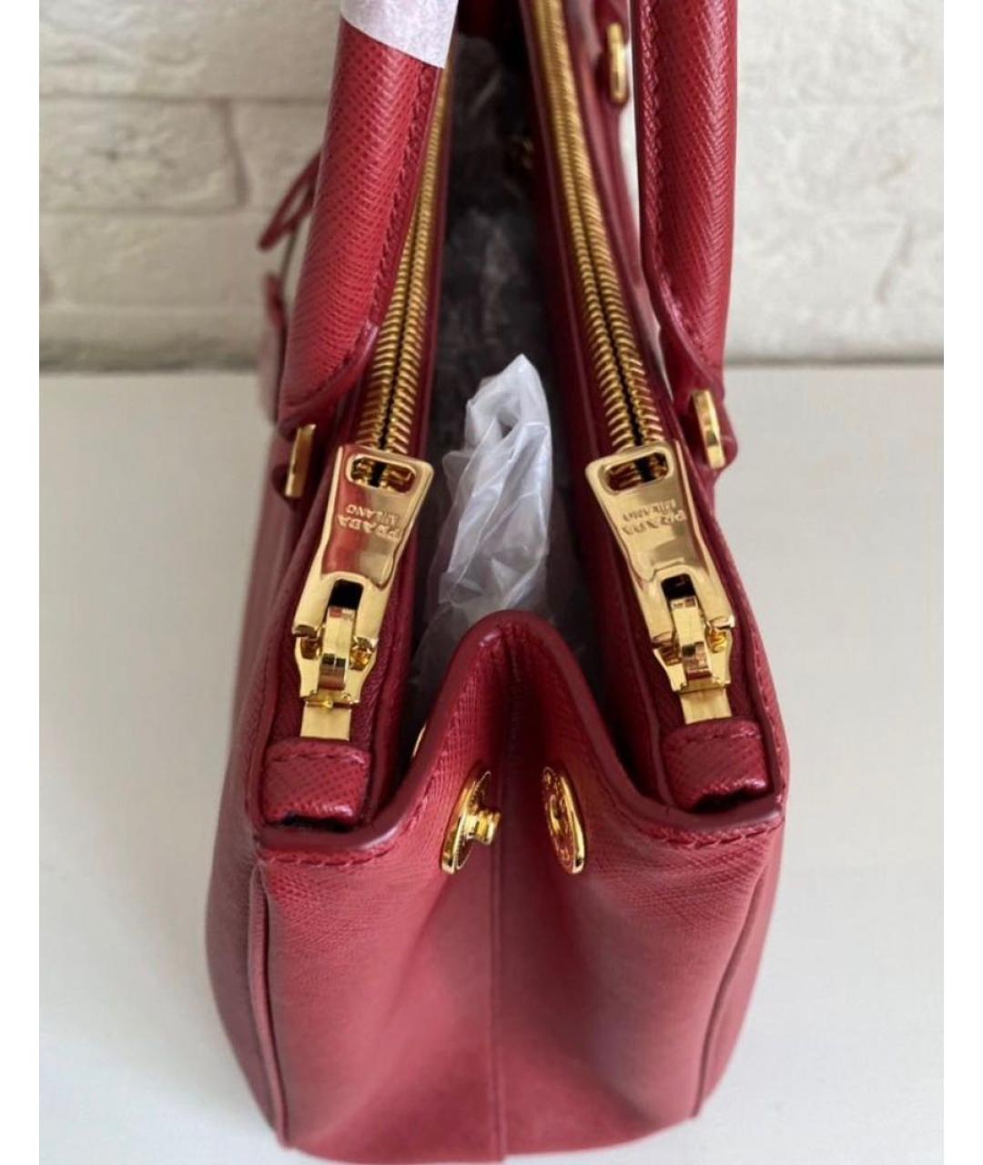 PRADA Красная кожаная сумка с короткими ручками, фото 5