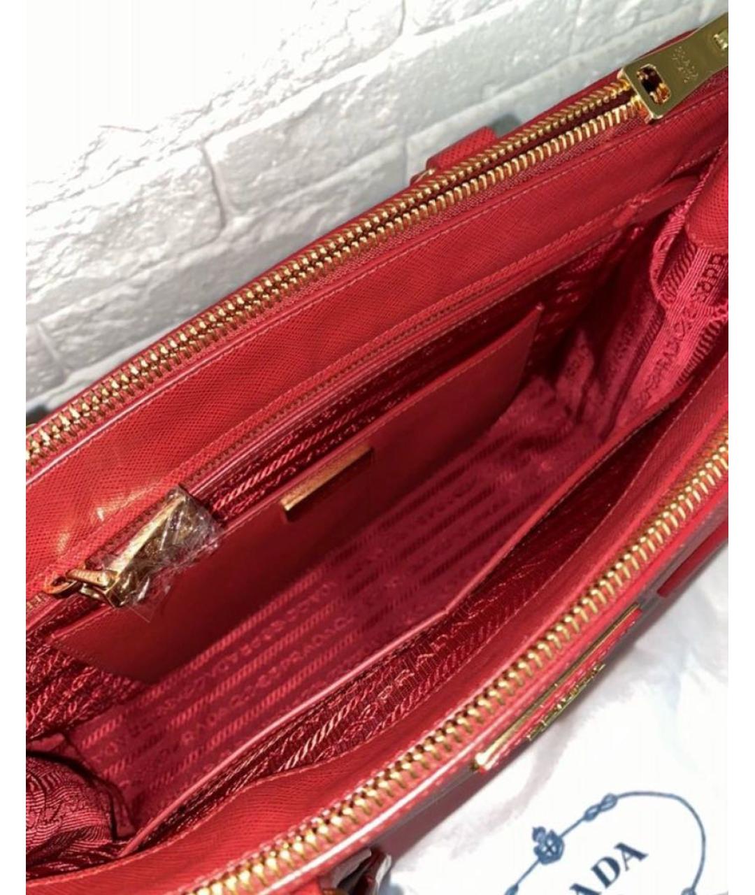 PRADA Красная кожаная сумка с короткими ручками, фото 7