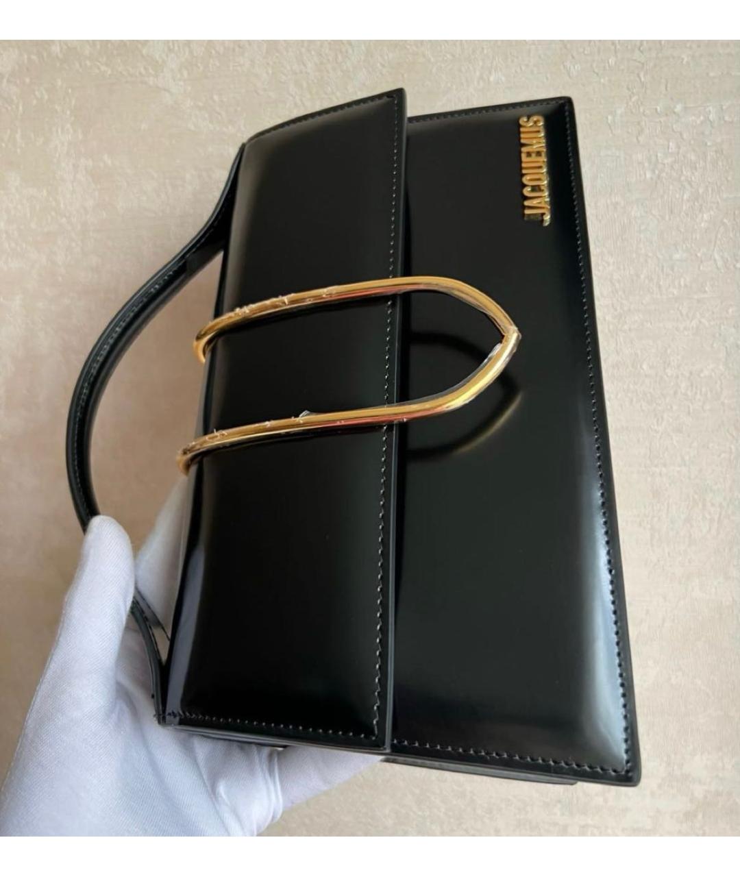 JACQUEMUS Черная сумка через плечо из лакированной кожи, фото 7