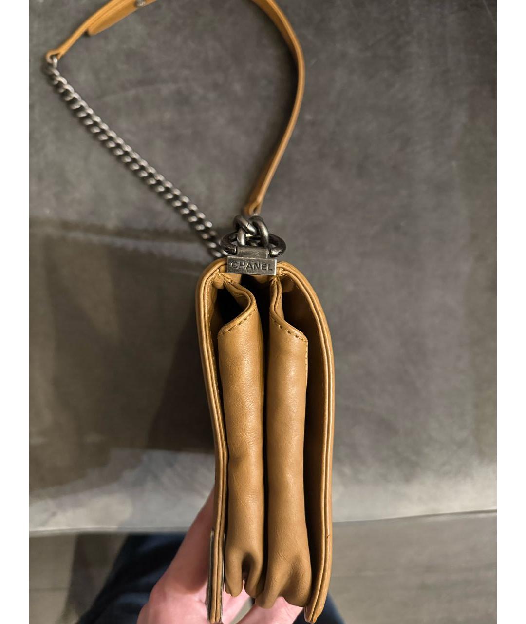 CHANEL Коричневая кожаная сумка через плечо, фото 5
