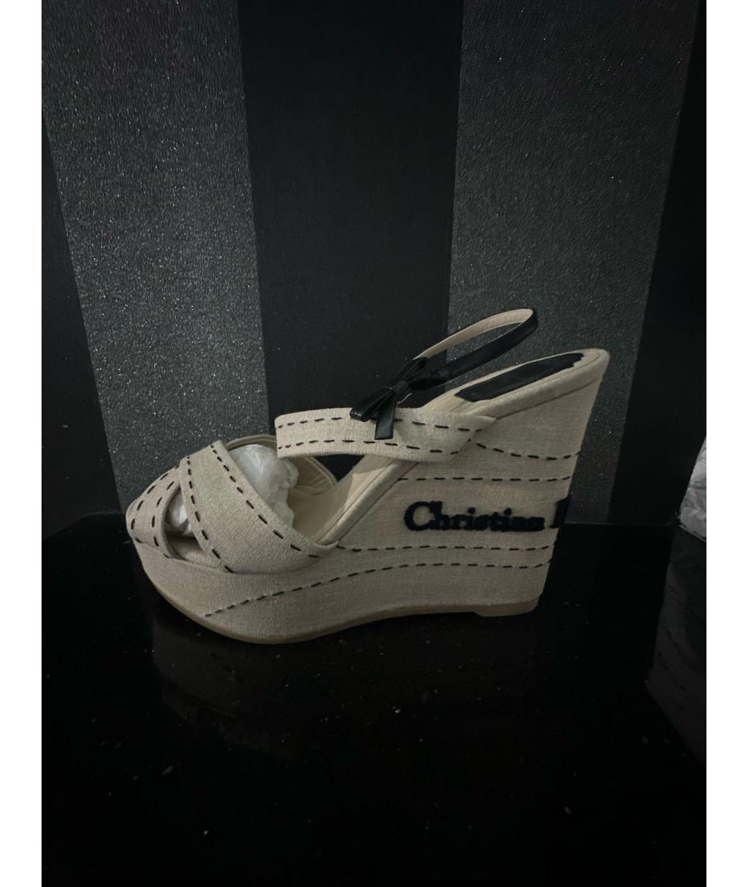 CHRISTIAN DIOR Бежевые текстильные босоножки, фото 6