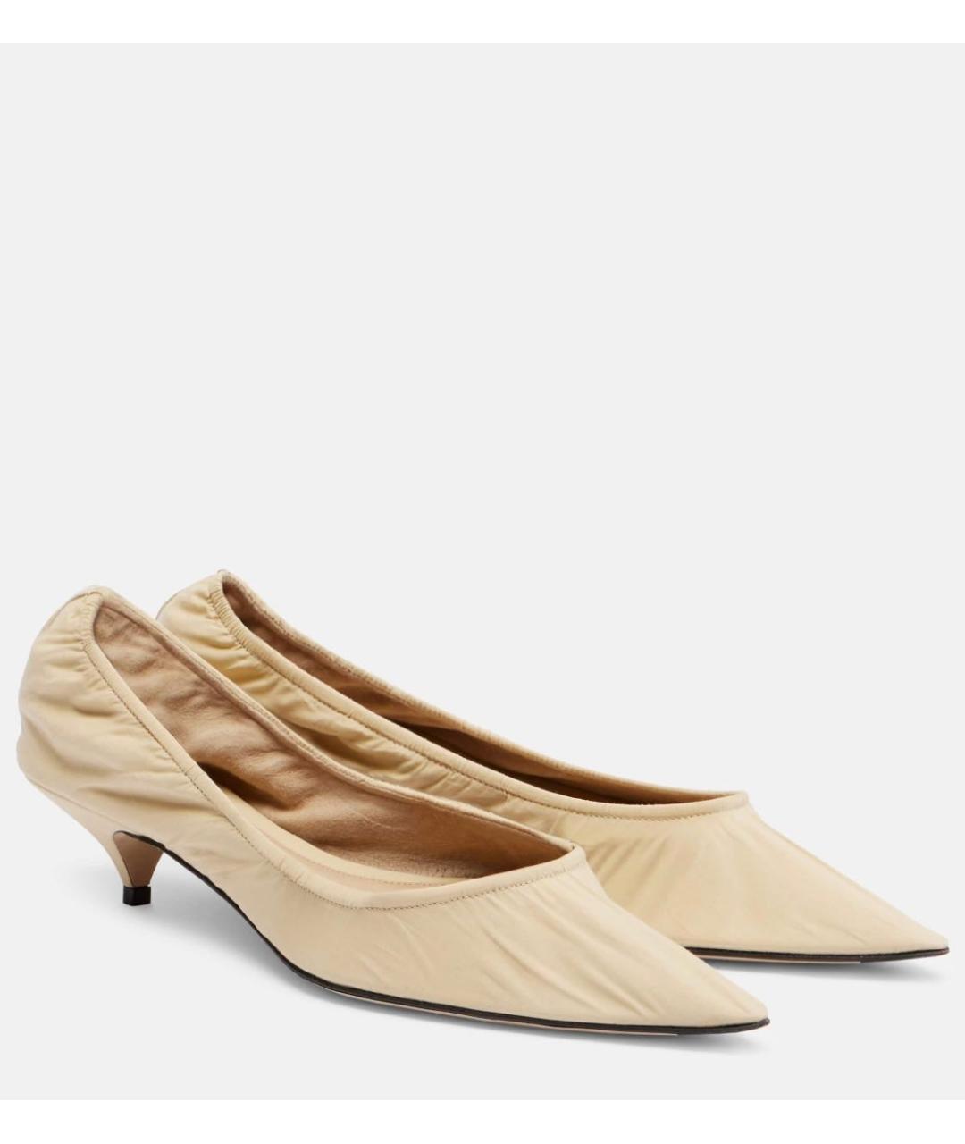 THE ROW Бежевые лодочки на низком каблуке, фото 5