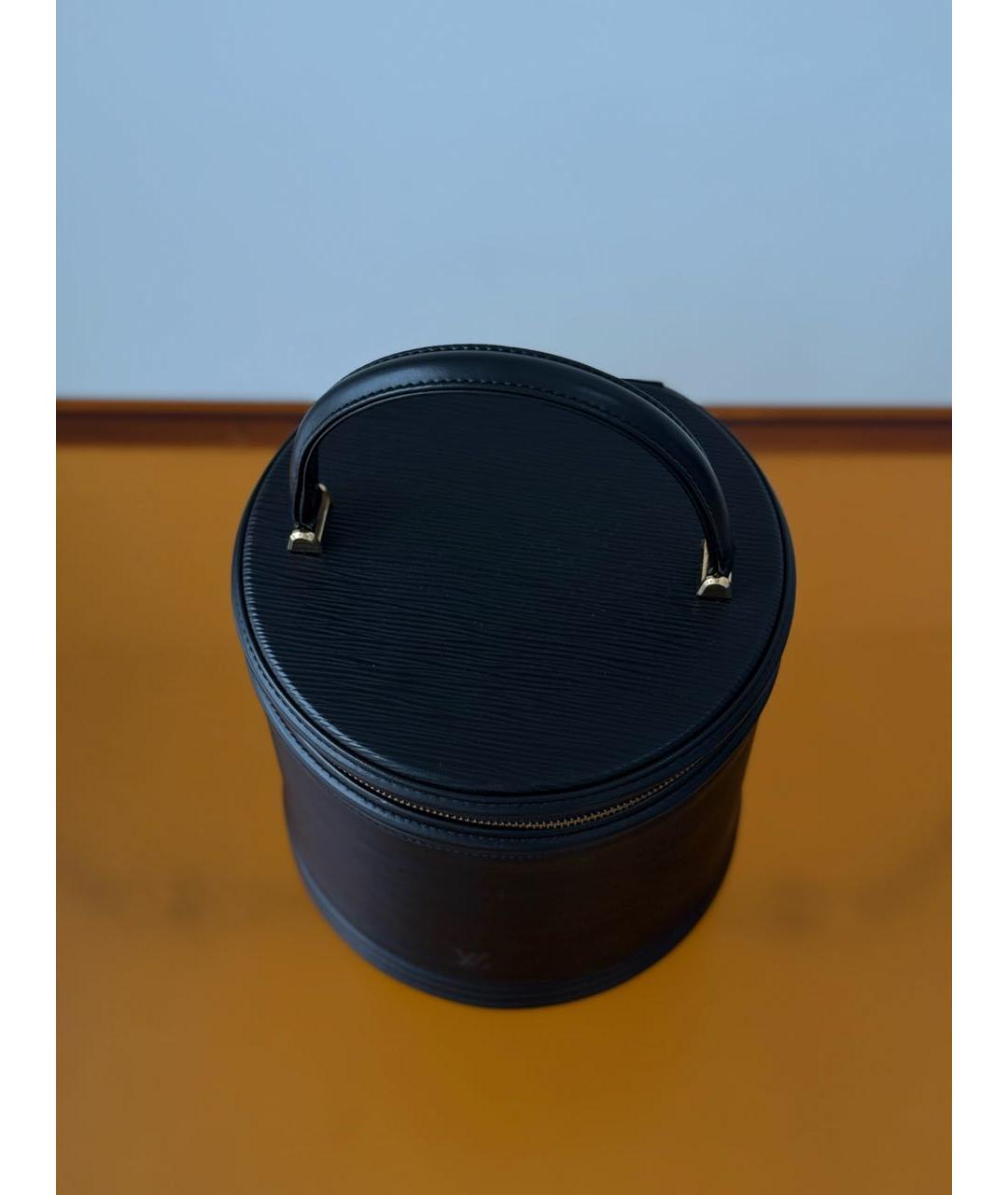 LOUIS VUITTON Черная кожаная сумка с короткими ручками, фото 5