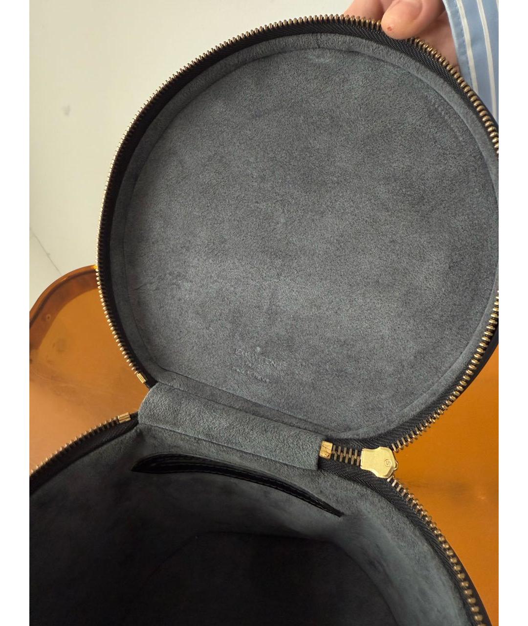 LOUIS VUITTON Черная кожаная сумка с короткими ручками, фото 7