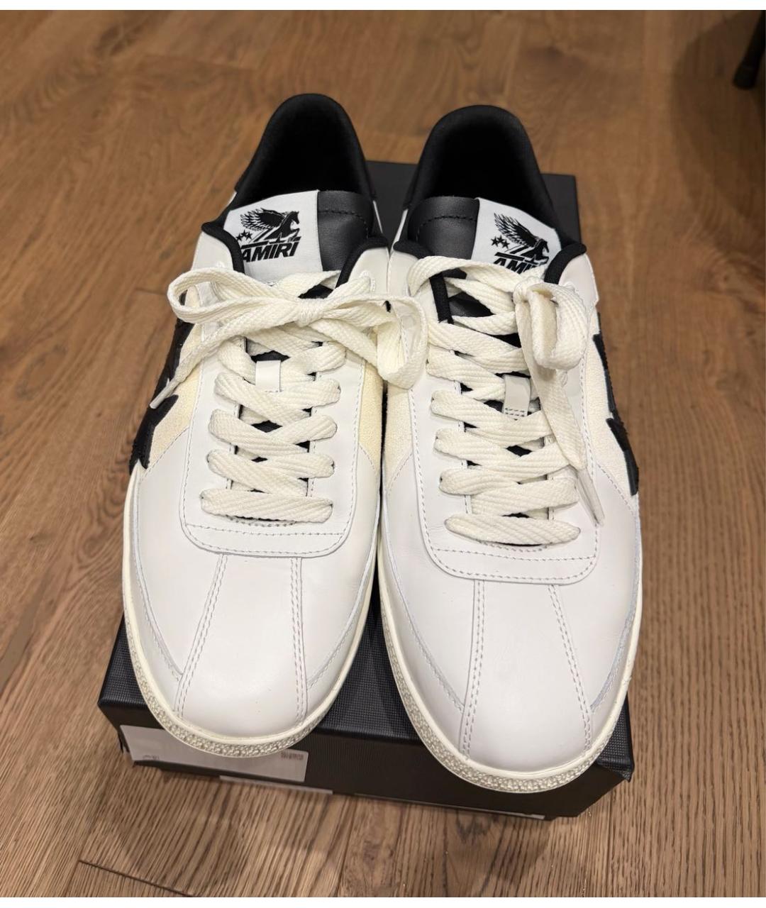 AMIRI Белые кожаные низкие кроссовки / кеды, фото 2