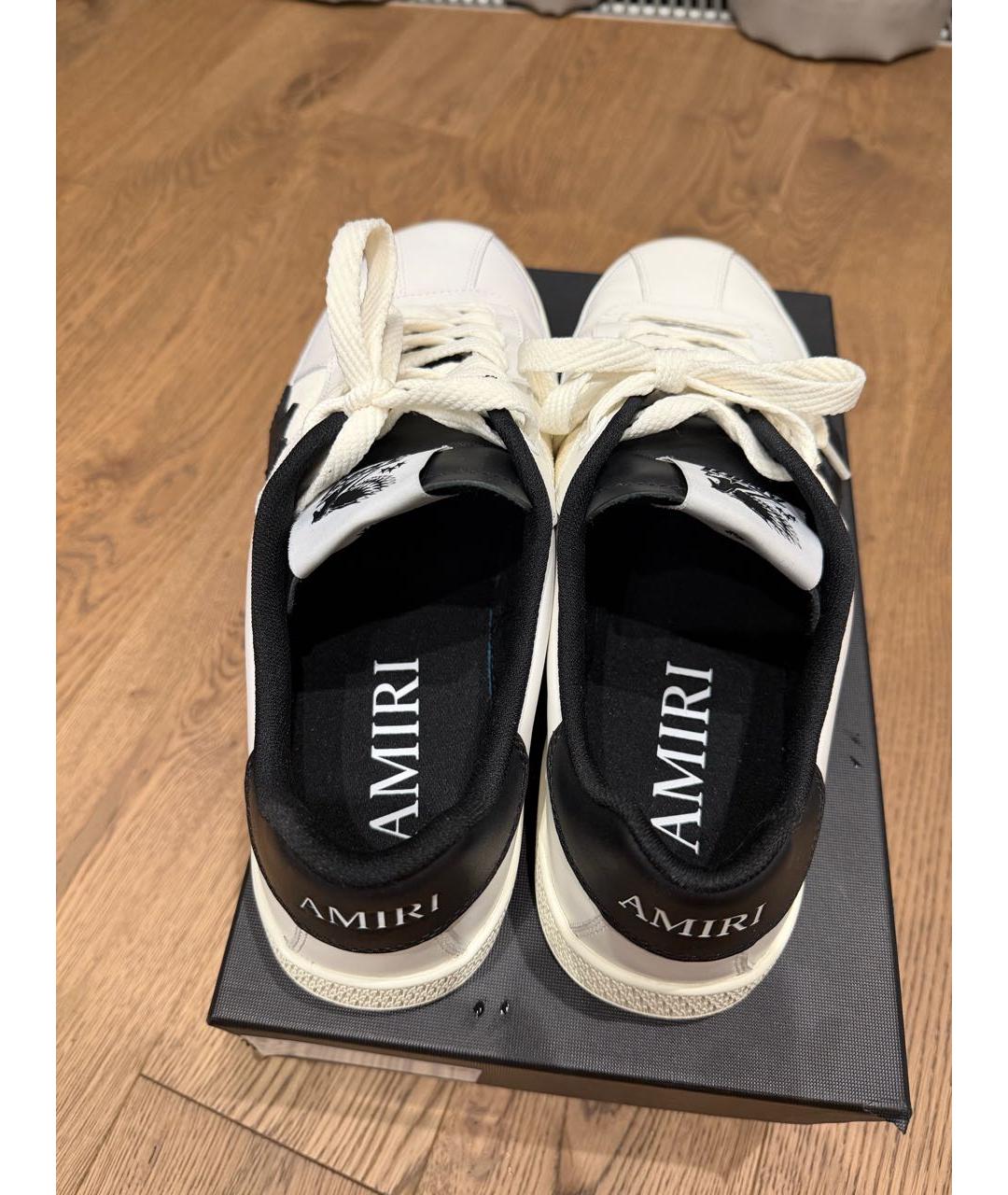AMIRI Белые кожаные низкие кроссовки / кеды, фото 3