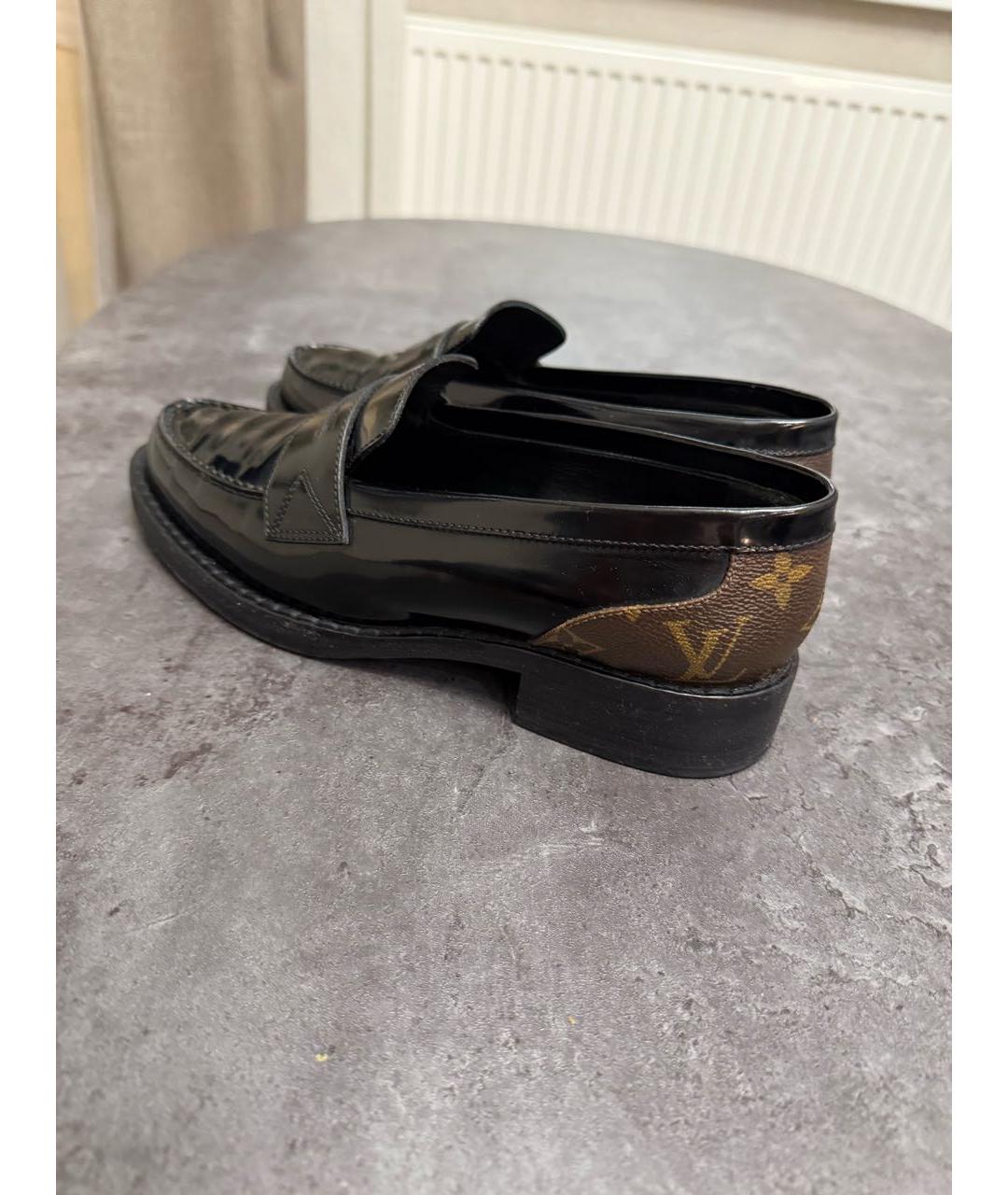LOUIS VUITTON Черные лоферы из лакированной кожи, фото 7