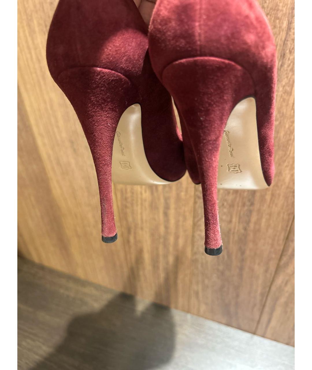 GIANVITO ROSSI Бордовые замшевые туфли, фото 5