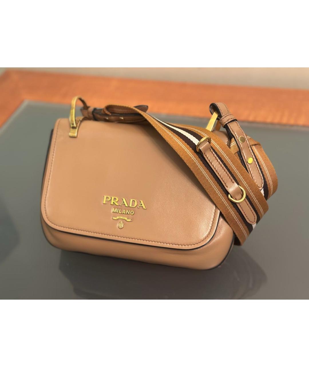 PRADA Бежевая кожаная сумка через плечо, фото 2