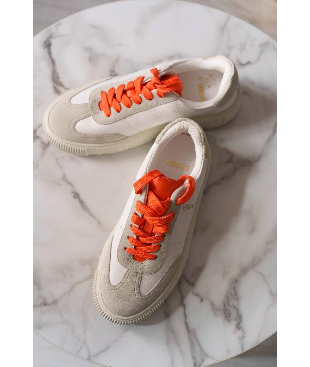 VERSACE Белые кожаные кеды, фото 2