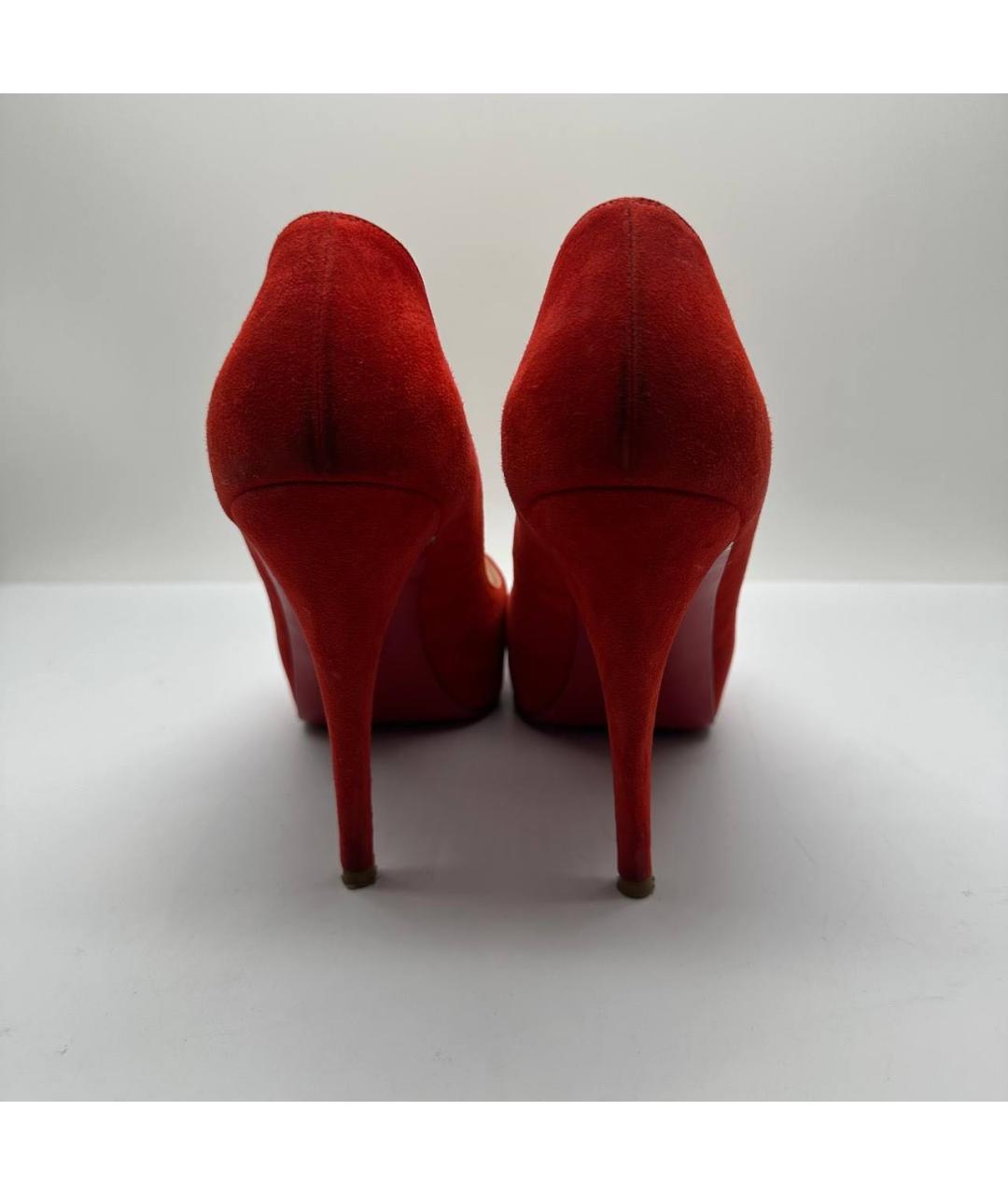 CHRISTIAN LOUBOUTIN Красные замшевые туфли, фото 4