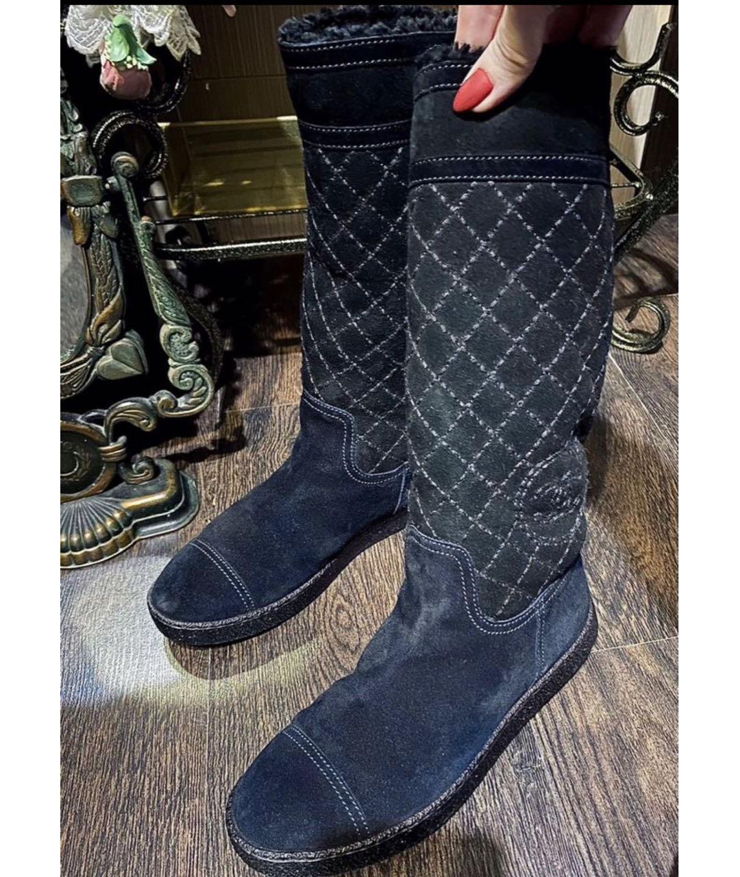 CHANEL Черные кожаные сапоги, фото 6