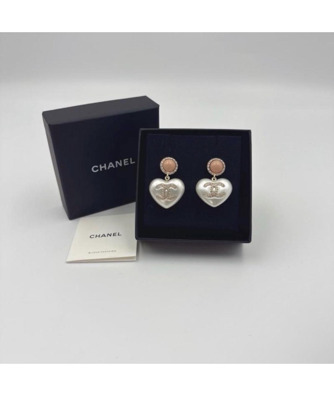 CHANEL Белые жемчужные серьги, фото 3