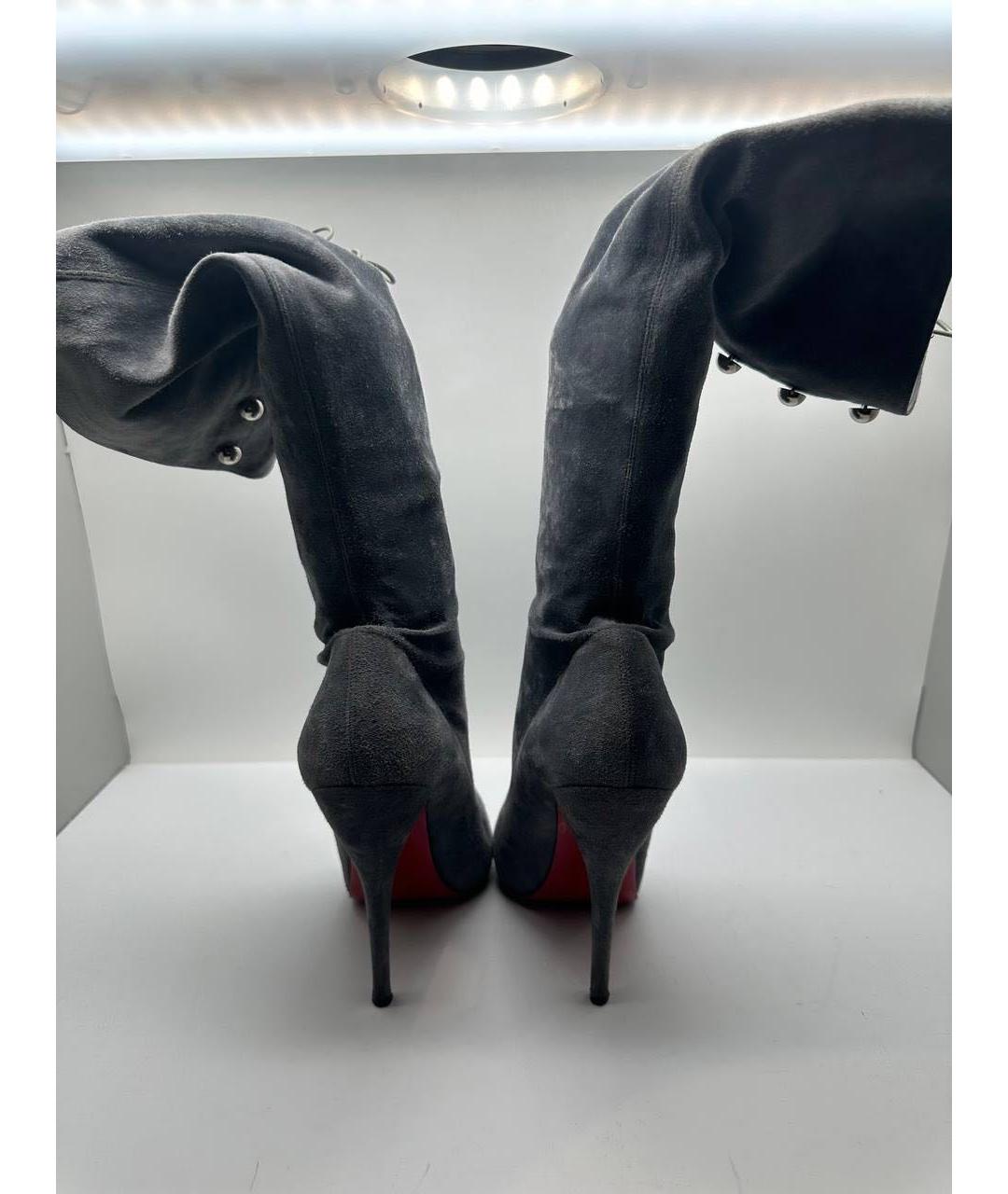 CHRISTIAN LOUBOUTIN Серые замшевые сапоги, фото 4