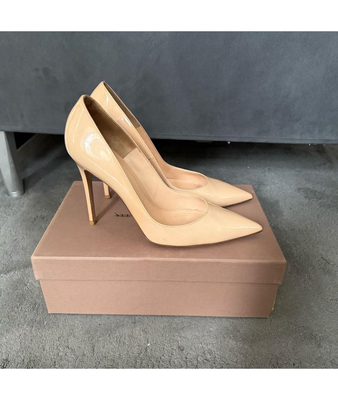 GIANVITO ROSSI Бежевые туфли из лакированной кожи, фото 7