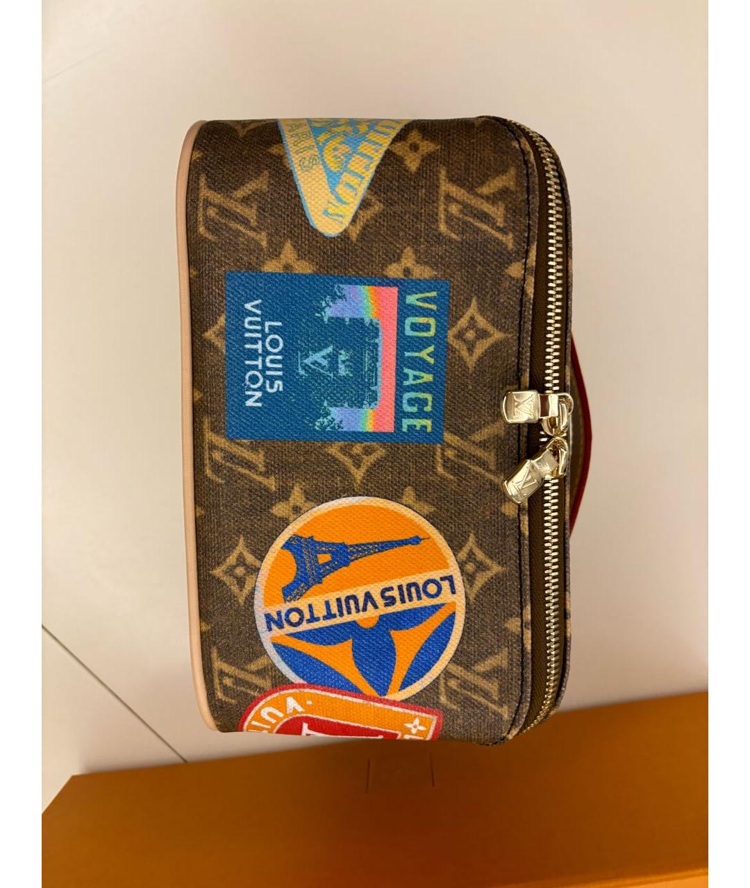 LOUIS VUITTON Коричневая косметичка, фото 3