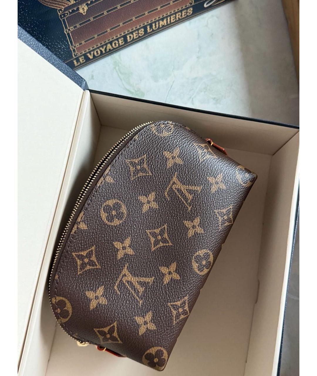 LOUIS VUITTON Коричневая косметичка из искусственной кожи, фото 4