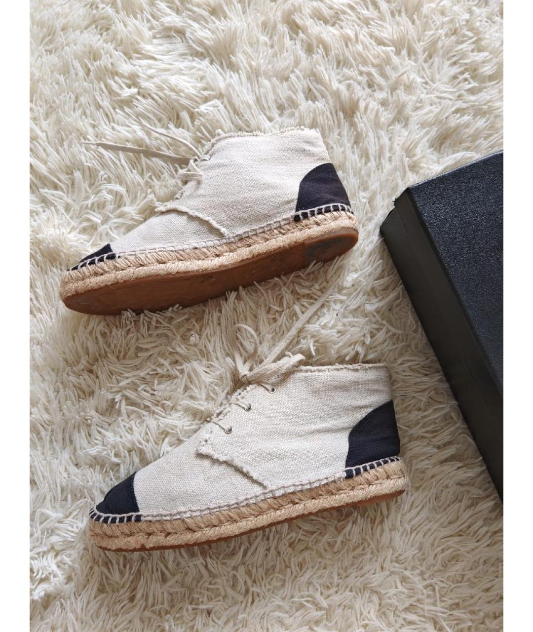 CHANEL Бежевые текстильные ботинки, фото 10