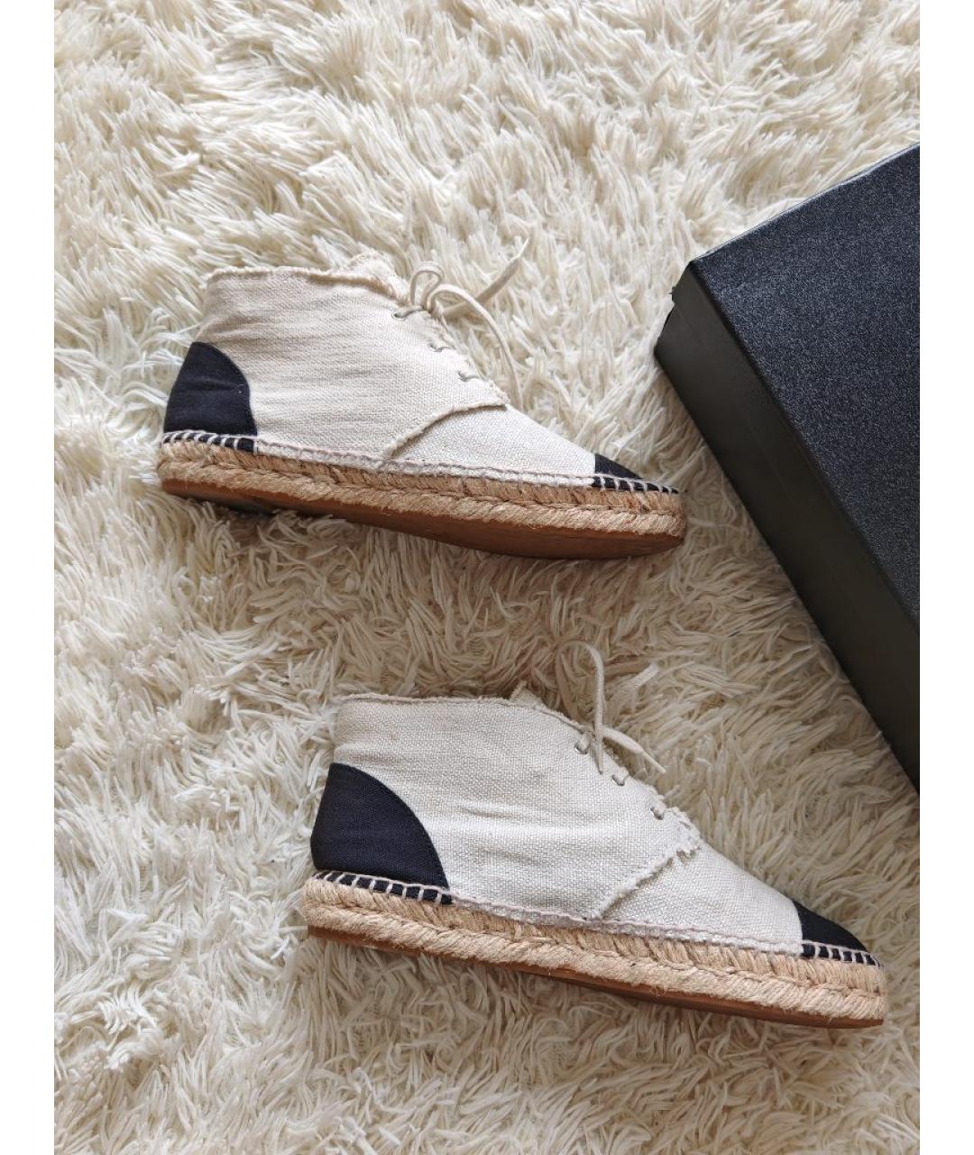 CHANEL Бежевые текстильные ботинки, фото 8