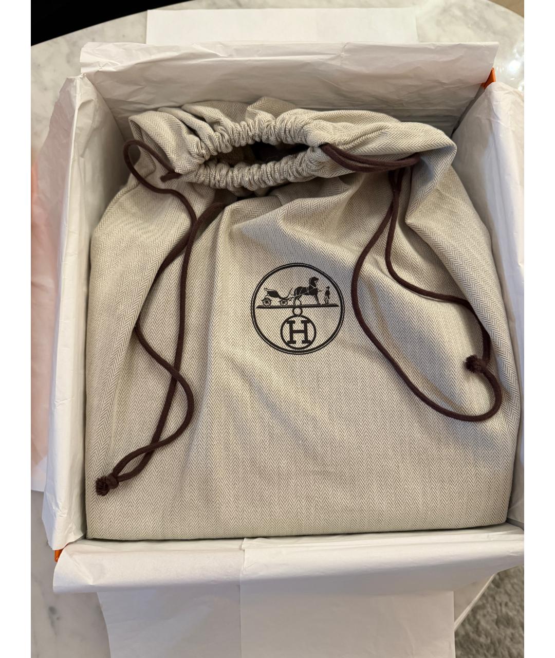 HERMES Черная кожаная сумка с короткими ручками, фото 3