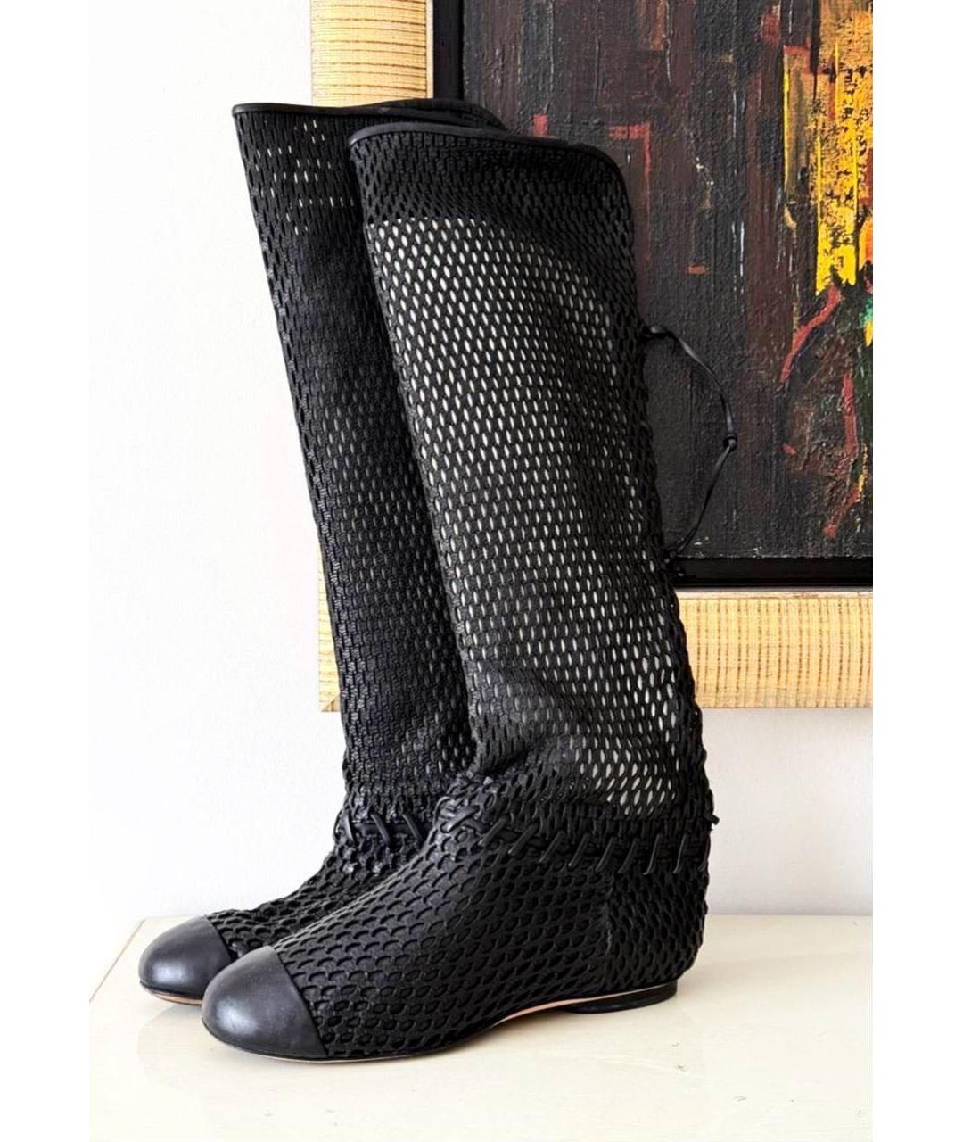 CHANEL Черные кожаные сапоги, фото 2