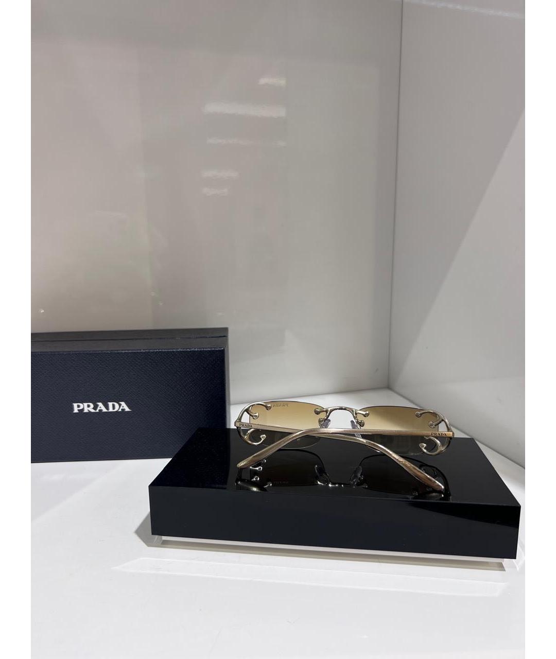 PRADA Золотые солнцезащитные очки, фото 3