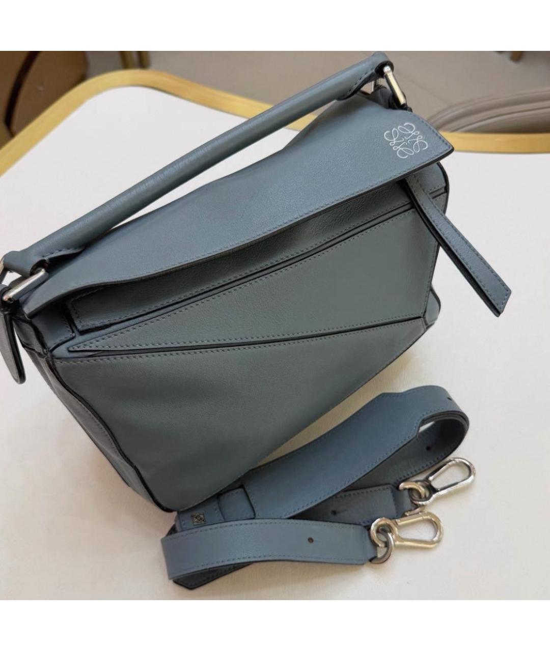LOEWE Серая кожаная сумка с короткими ручками, фото 4