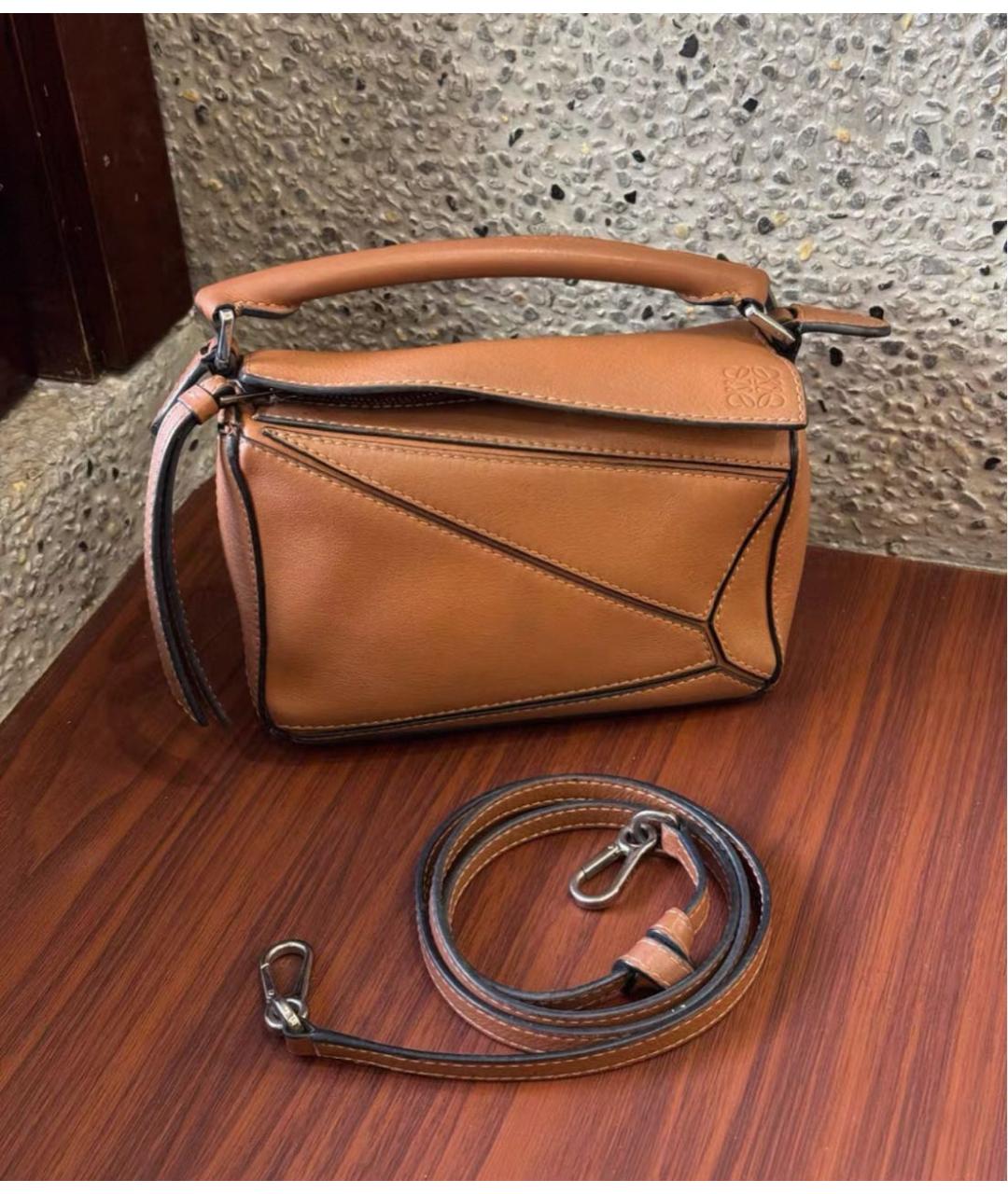 LOEWE Коричневая кожаная сумка через плечо, фото 2