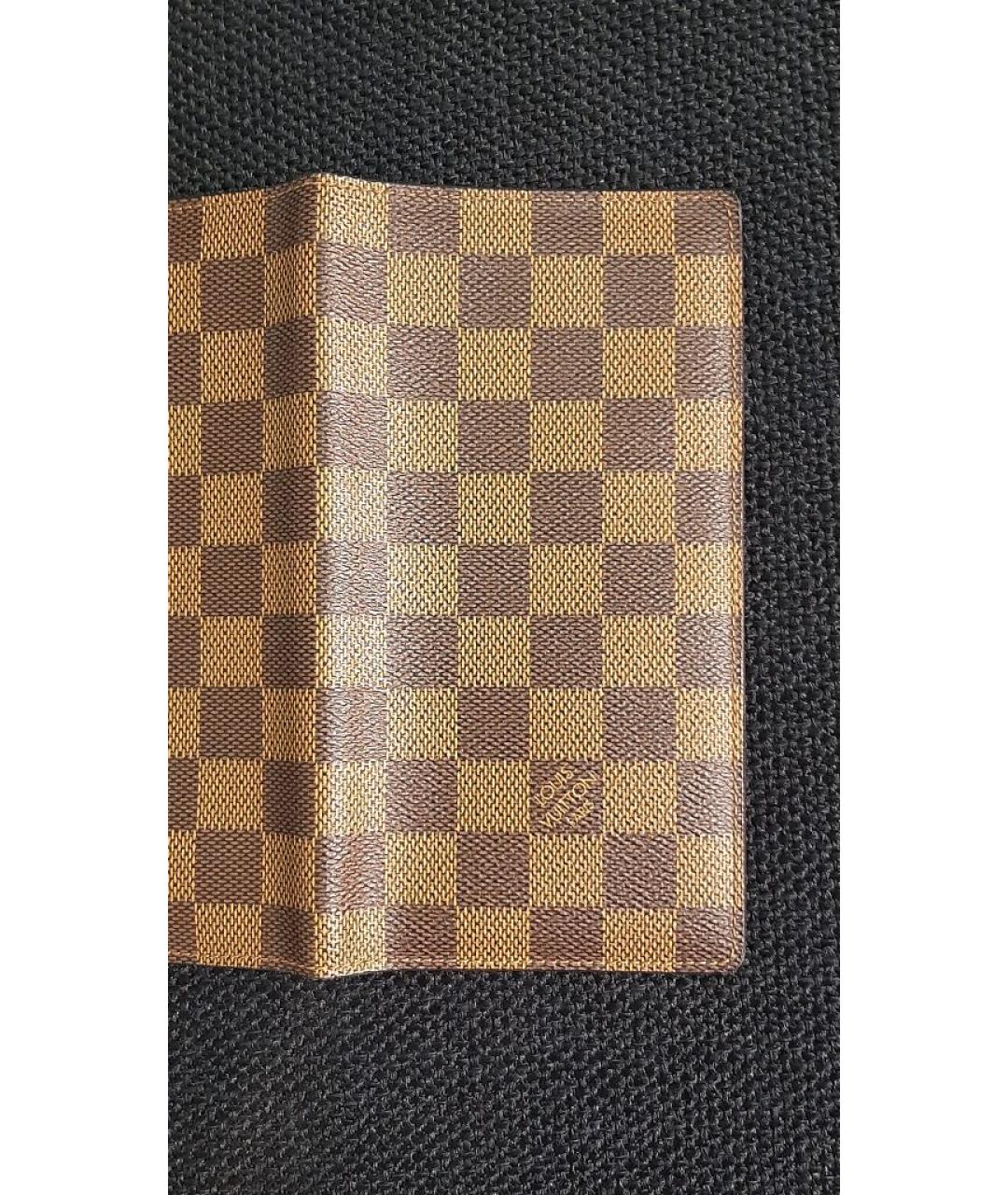 LOUIS VUITTON Коричневый кожаный кошелек, фото 3