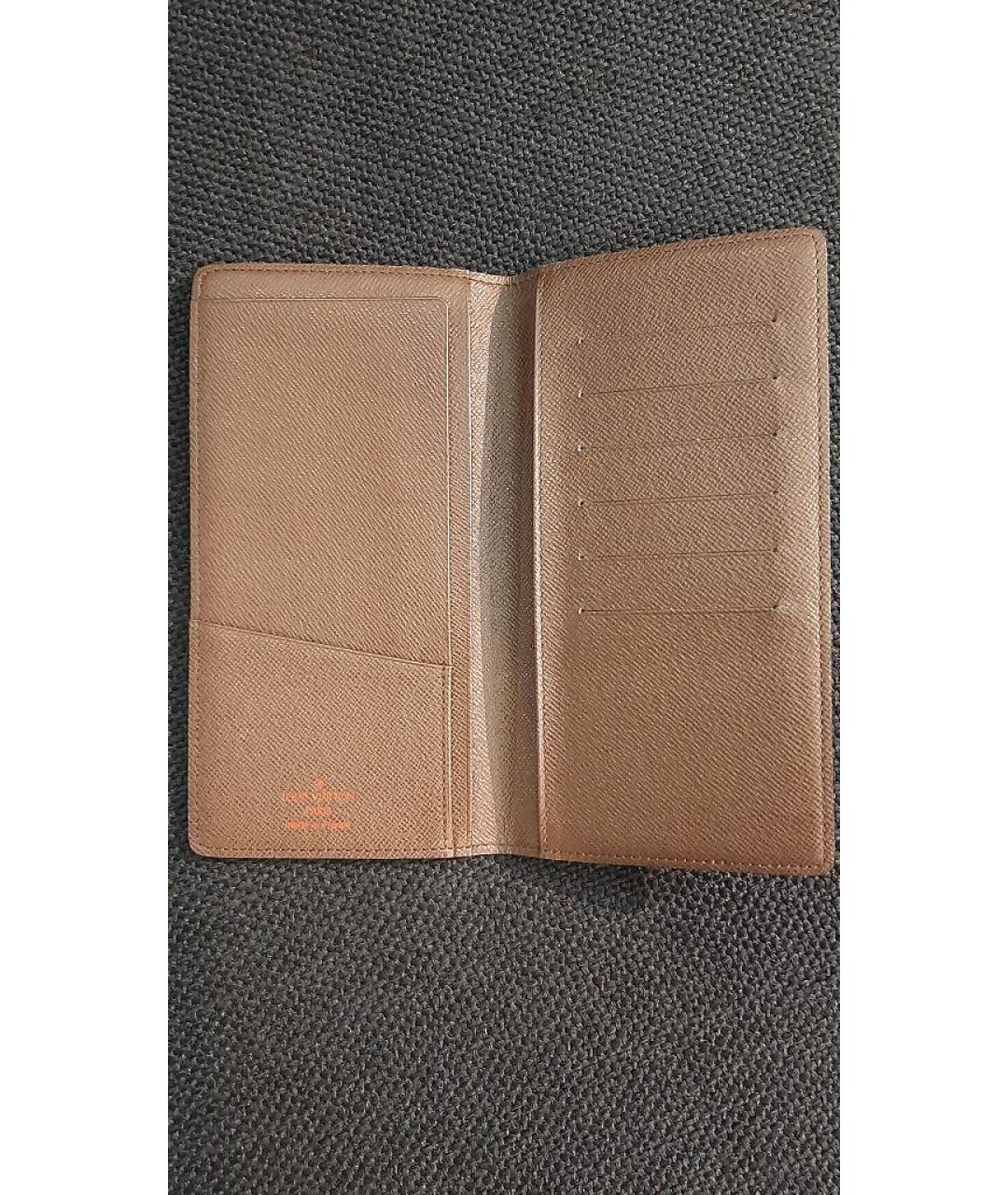 LOUIS VUITTON Коричневый кожаный кошелек, фото 4