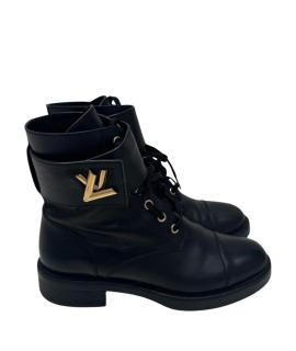 LOUIS VUITTON Ботинки